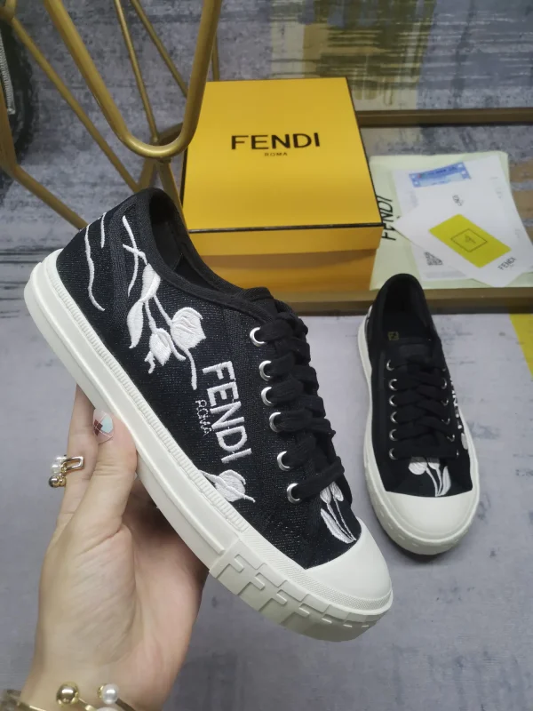 FENDI Domino Floral Embroidered Canvas Casual Sneakers image 1