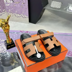 Hermes 2025 SS Solid Wood Series Shoes image 1