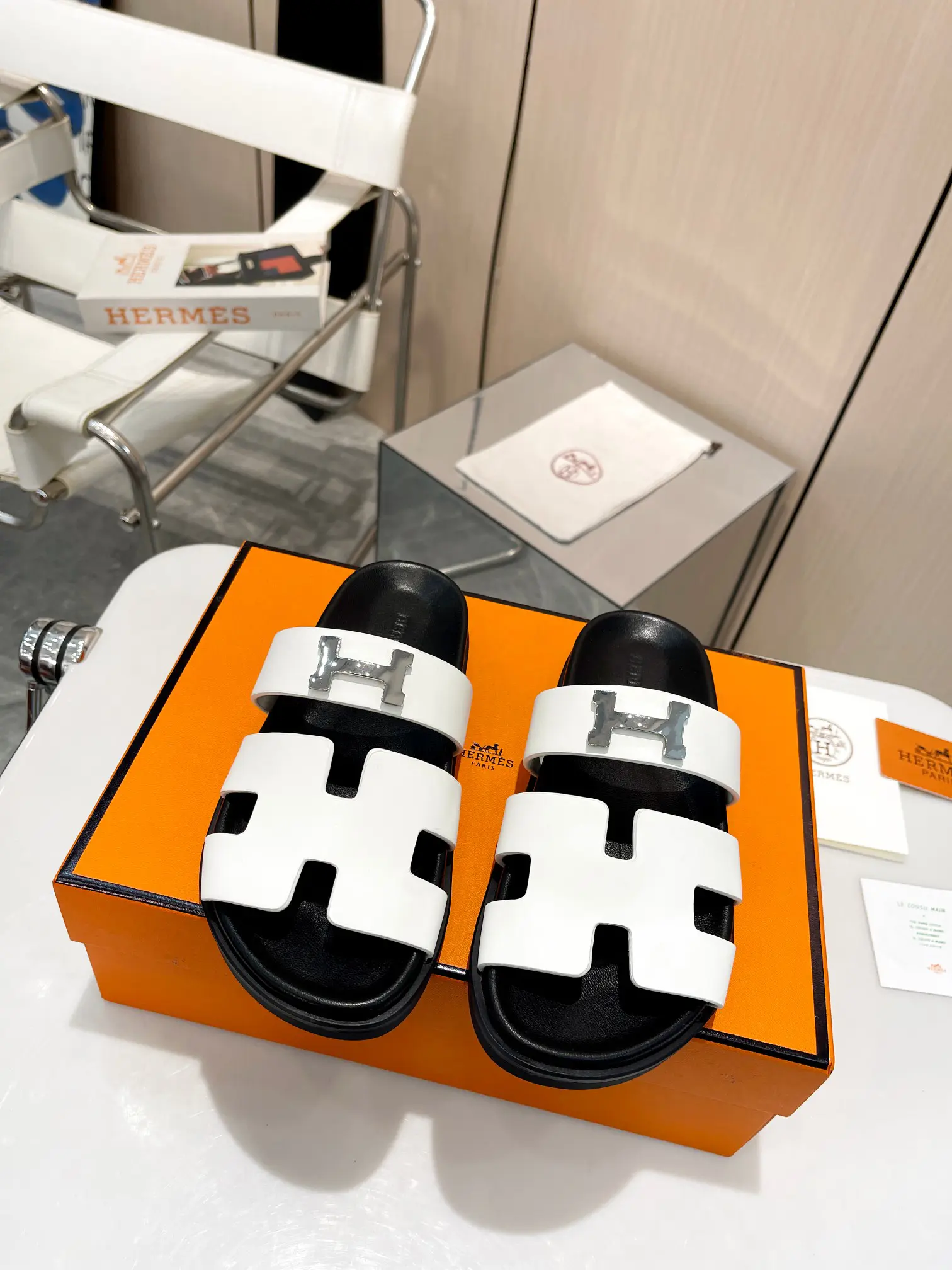 Hermès Unisex Slippers image 1