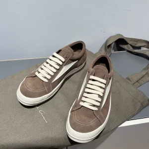 LUXOR Retro Dark Style Casual Low-Top Sneakers image 1