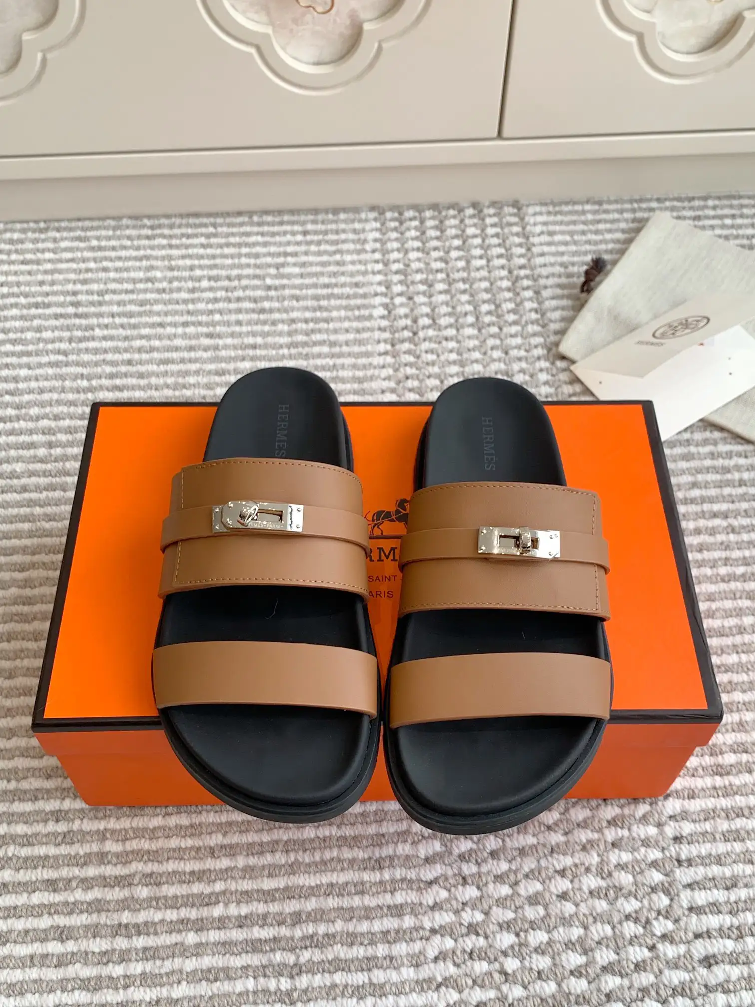 Chypre Series Kelly Buckle Slides image 1