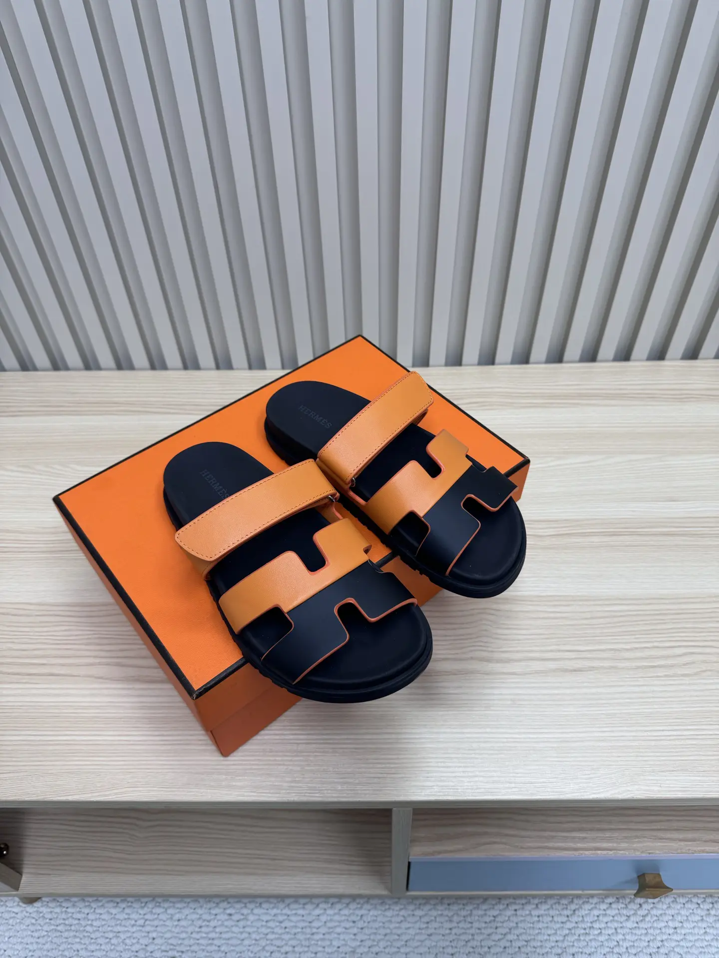 Hermes Erjiu Slippers image 1