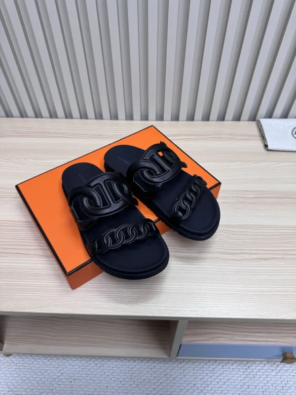 Hermes Chain Pig Nose Slippers image 1