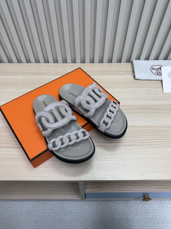 Hermes Chain Pig Nose Slippers image 1