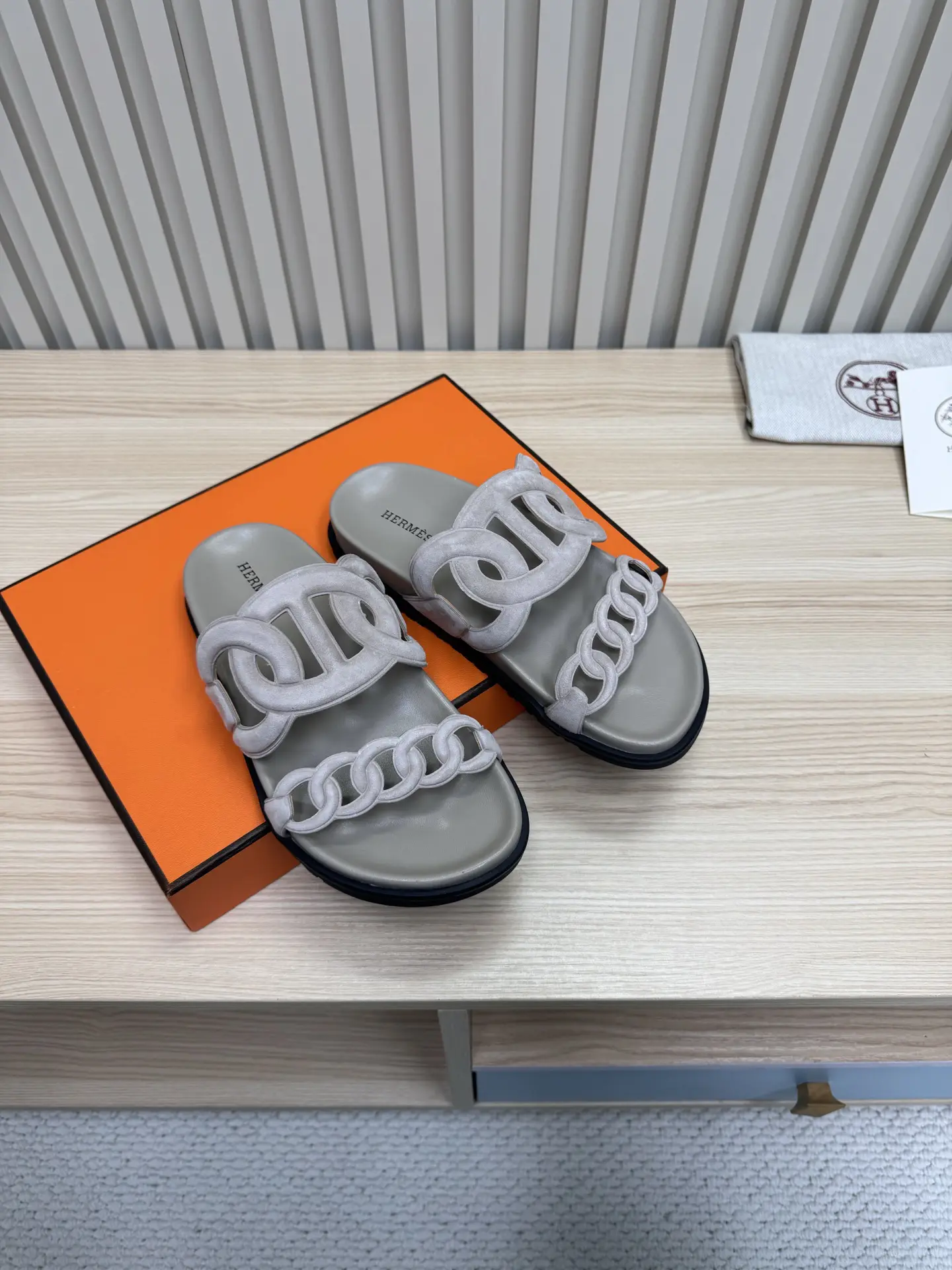 Hermes Chain Pig Nose Slippers image 1