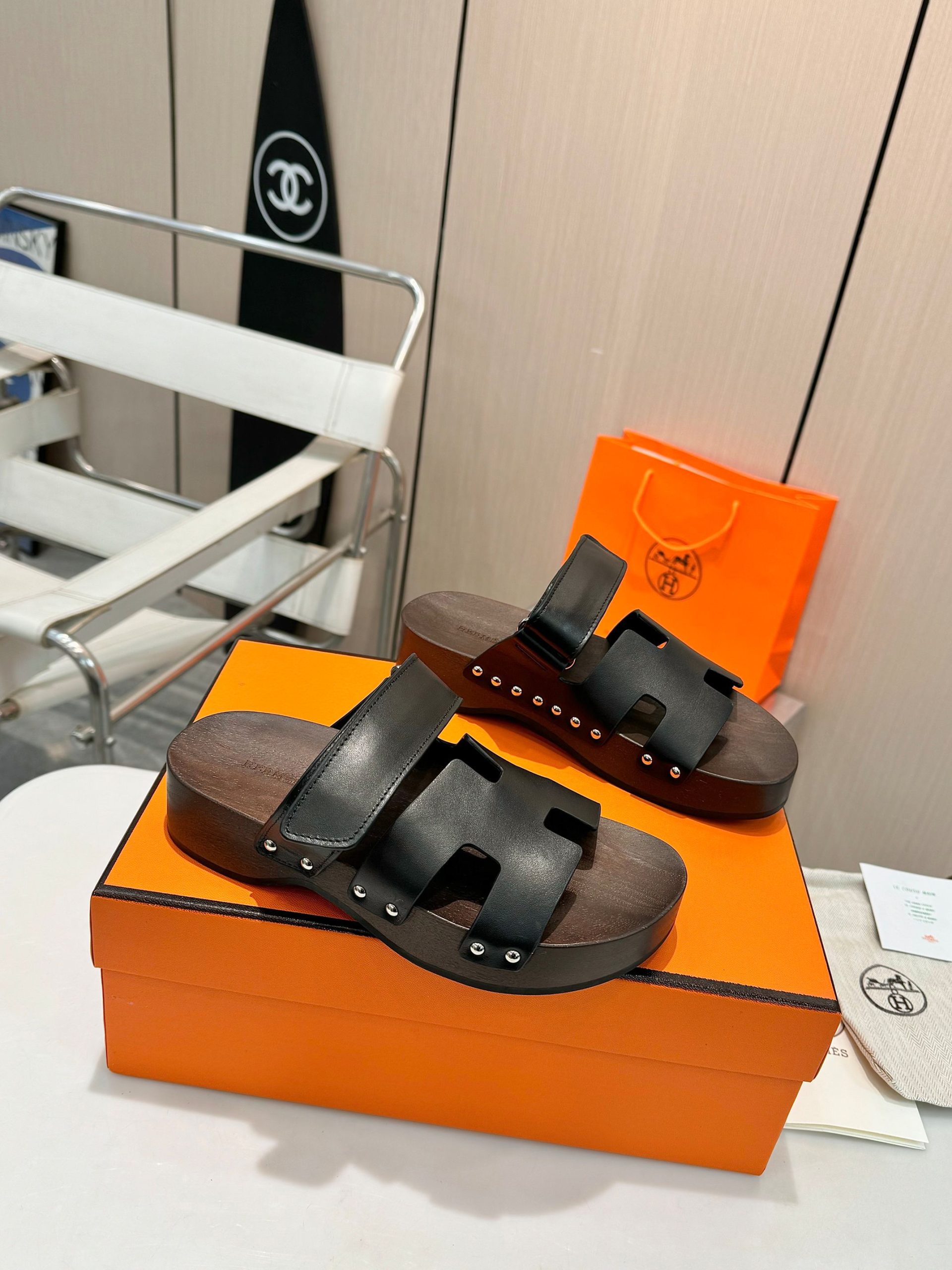 Hermes Women's Leather Clog Shoes with Rivet Decoration image 1