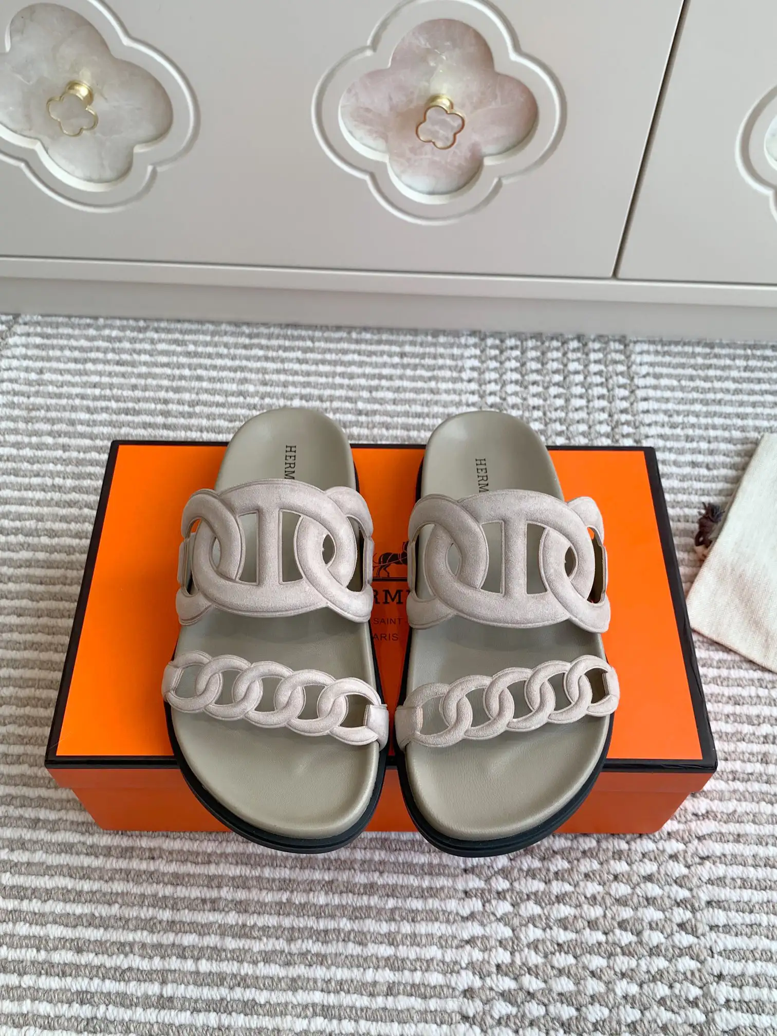 Hermes Extra Pig Nose Couple Chain Slippers image 1