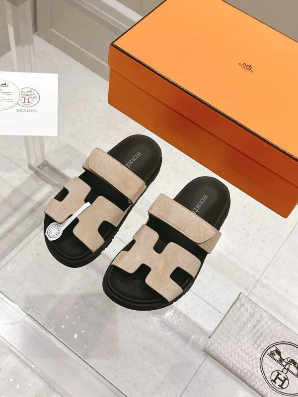 Hermes Chypre Series Retro Uncle Sandals Velcro Slippers image 1