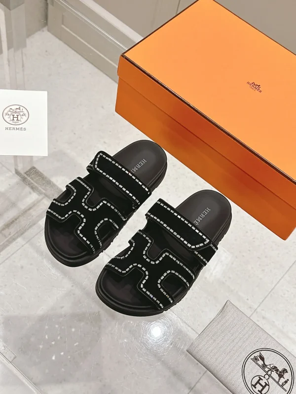 Extra Series Pig Nose Retro Sandals image 1