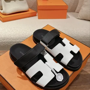 HERMES Couple Slip-on Sandals image 1