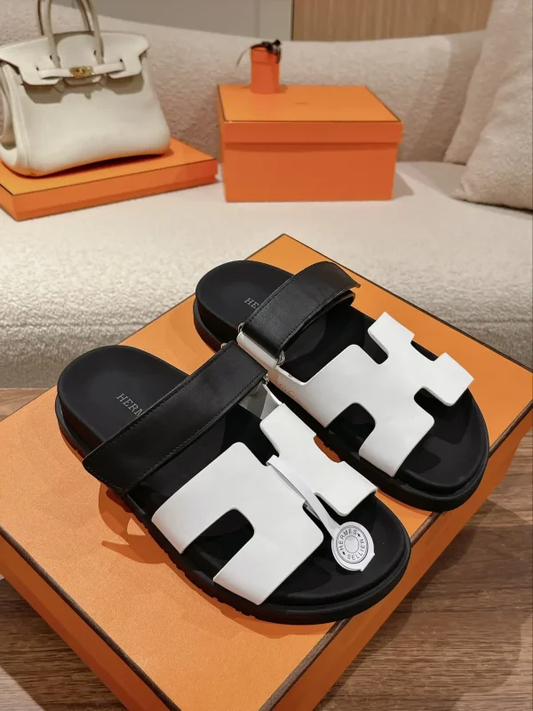 HERMES Couple Slip-on Sandals image 1
