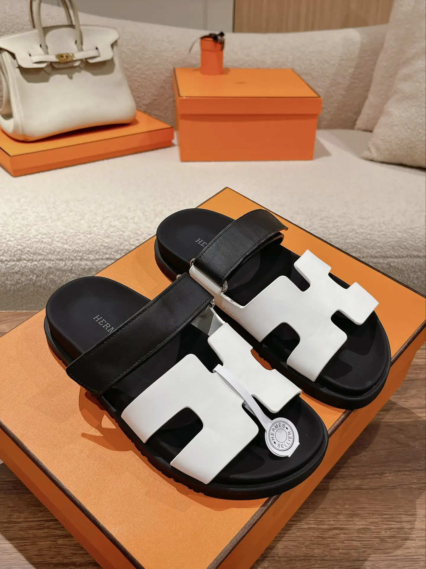 HERMES Couple Slip-on Sandals image 1