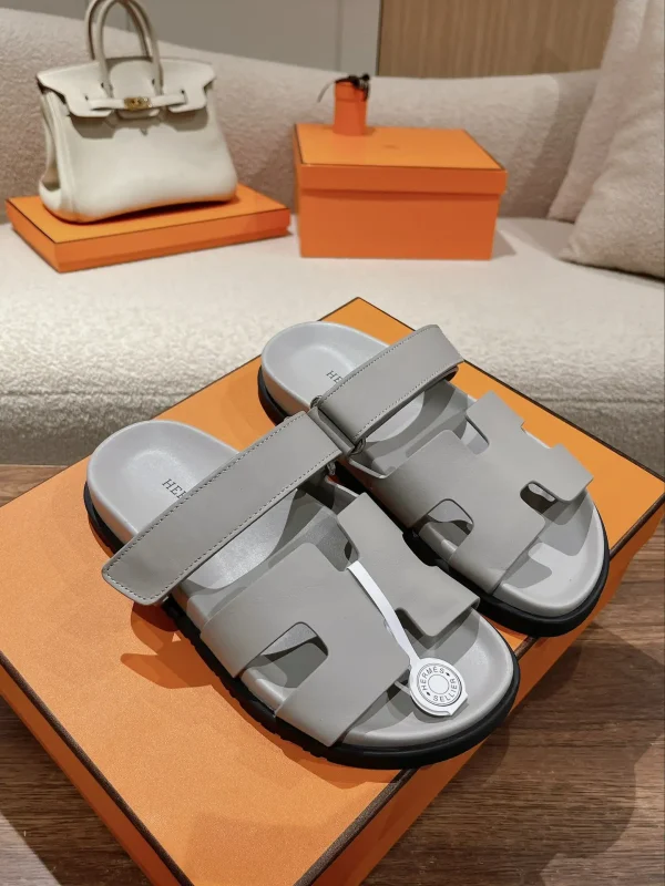 Hermes Unisex Slip-on Sandals image 1