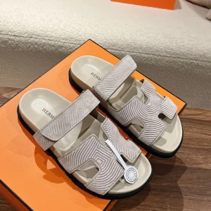 Hermes Unisex Slip-on Sandals image 1