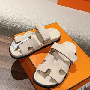 Hermes Unisex Slip-on Sandals image 1