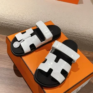 Hermes Unisex Slip-on Sandals image 1