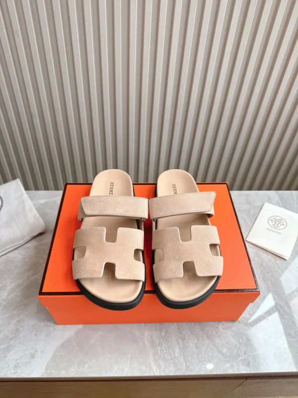 2024 Spring Summer Couple Pig Nose Thong Sandals image 1