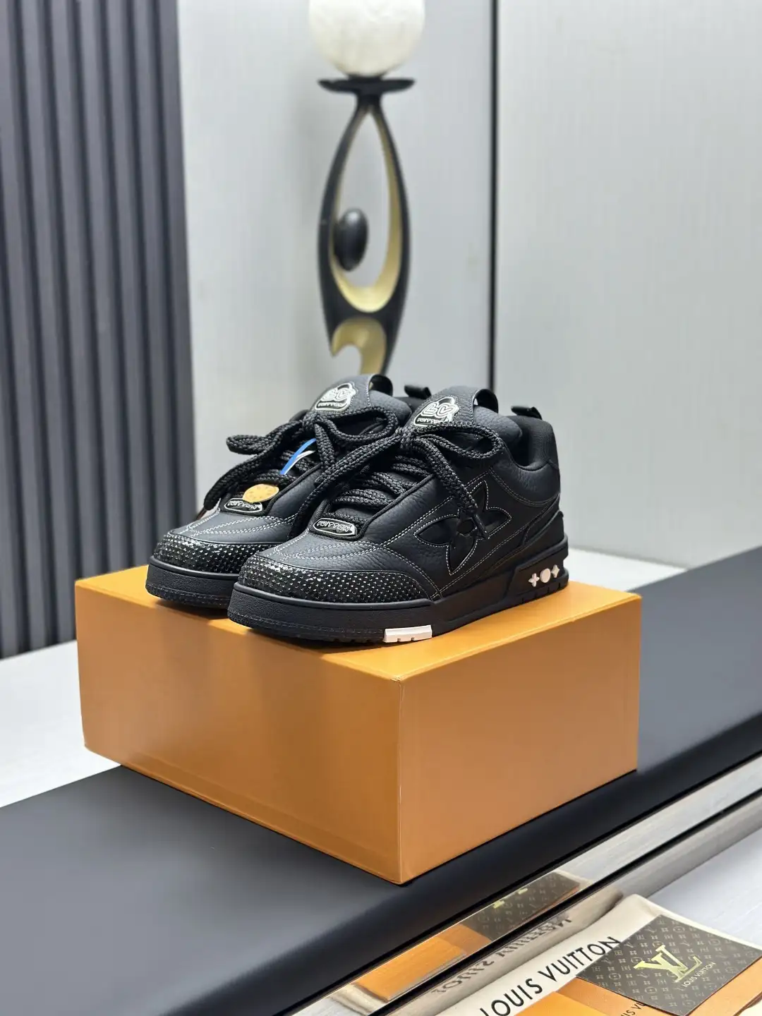 LV Classic Runway New Style Shoes image 1