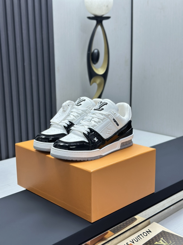 Louis Vuitton Classic Runway Leather Shoes image 1