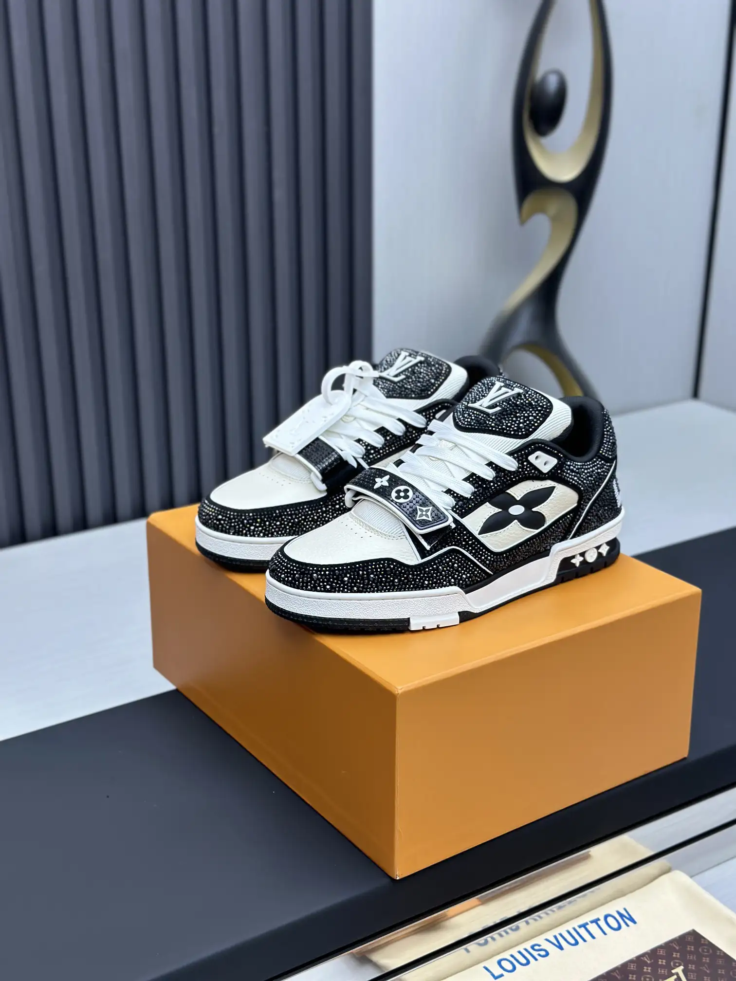 LV Louis Vuitton Diamond Velcro Shoes Top Version image 1