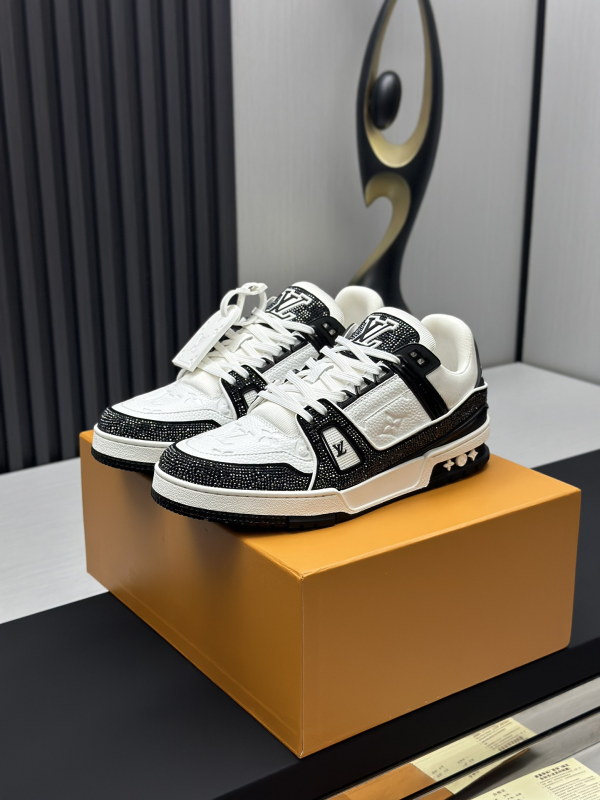 LV Louis Vuitton Diamond Runway New Style Top Quality Shoes image 1