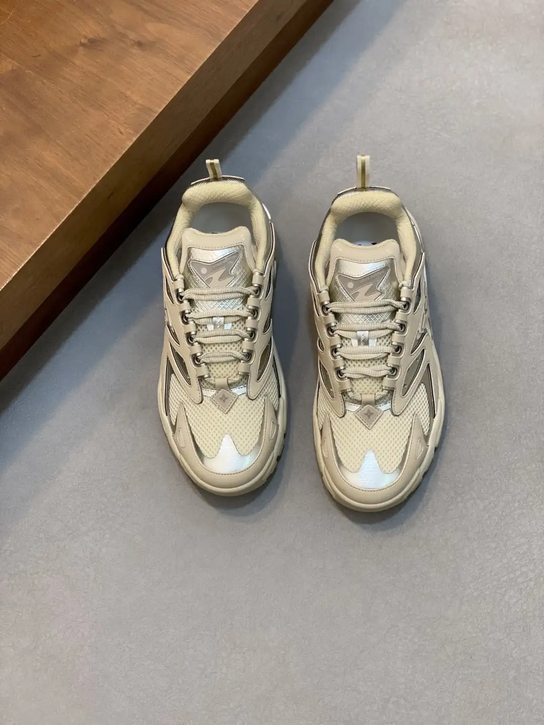 Louis Vuitton Discovery Lace-Up Men's Sneakers image 1