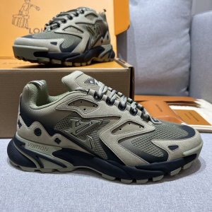 L.V Discovery Lace-Up Men's Sneakers image 1
