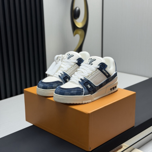 LV Louis Vuitton Classic Runway New Style Leather Shoes image 1