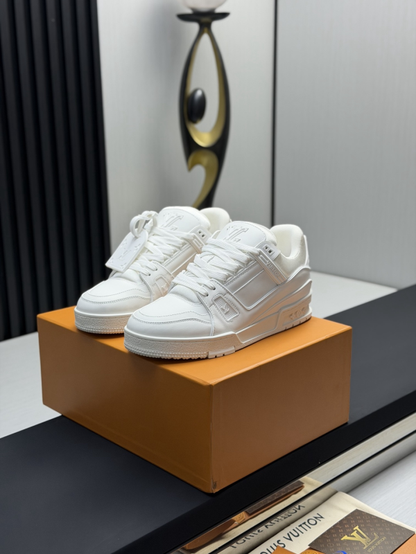 LV Louis Vuitton Classic Runway New Style Shoes image 1