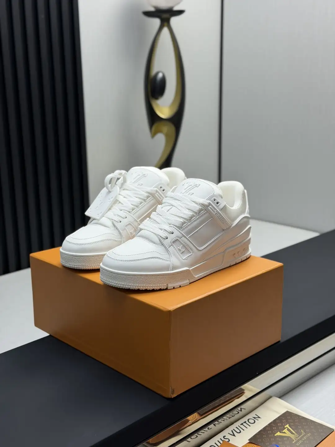 LV Louis Vuitton Classic Runway New Style Shoes image 1