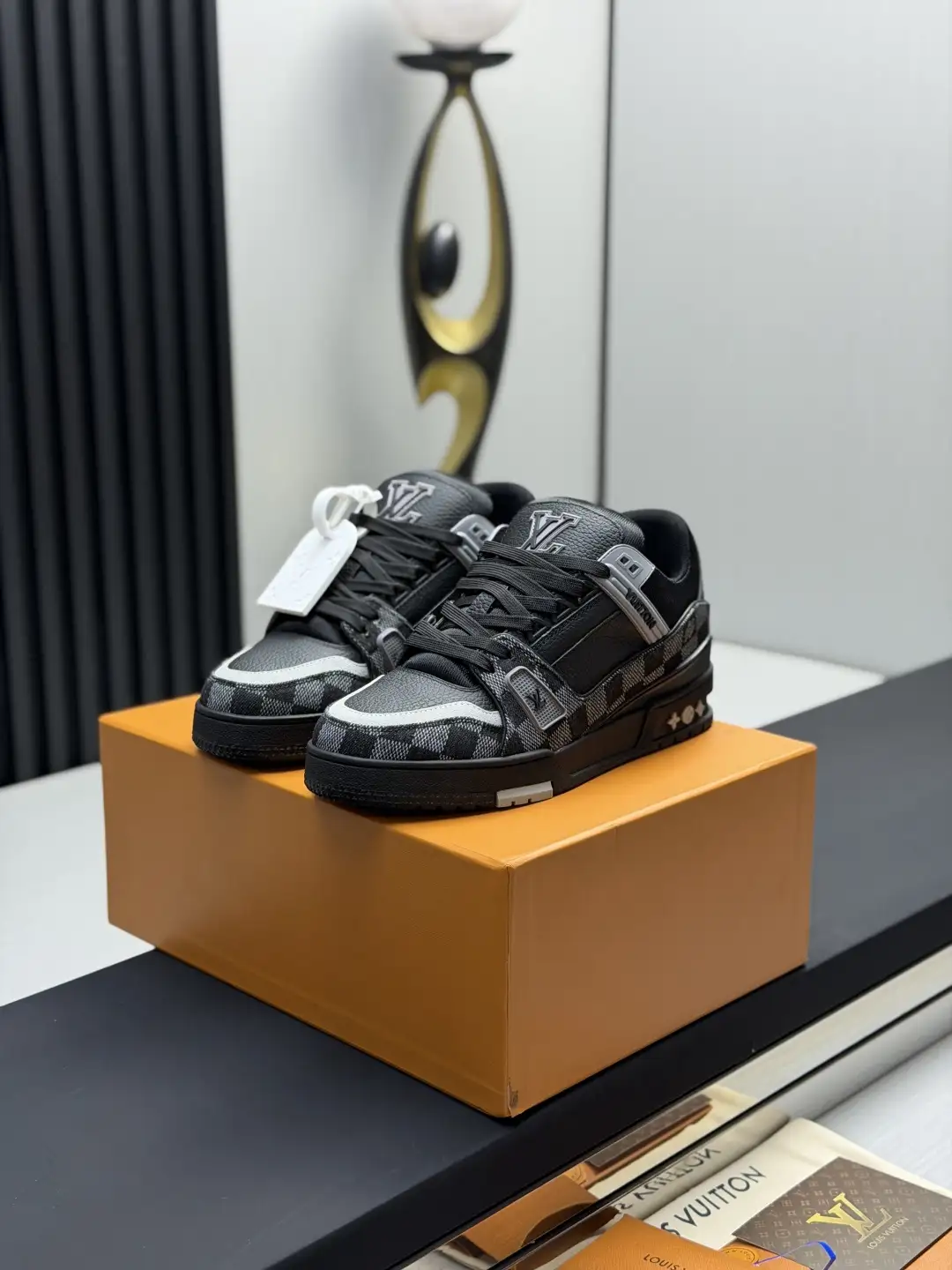 LV Louis Vuitton Classic Runway New Style Shoes image 1