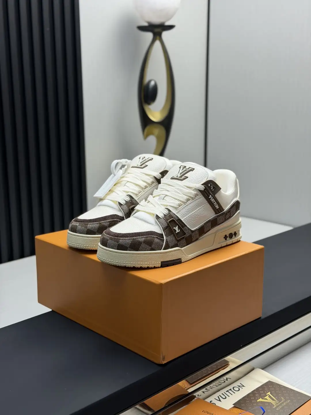 LV Classic Runway New Style Top Quality Shoes image 1