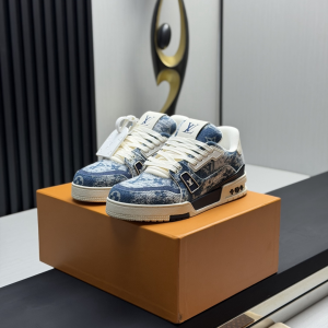 Louis Vuitton Classic Runway Style Leather Shoes image 1
