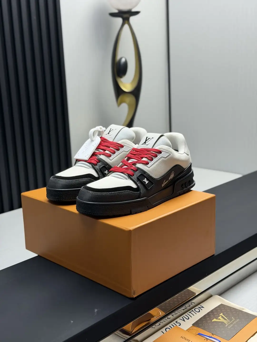 LV Classic Runway New Style Top Quality Shoes image 1