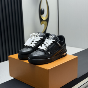 LV Classic Runway New Style Shoes image 1