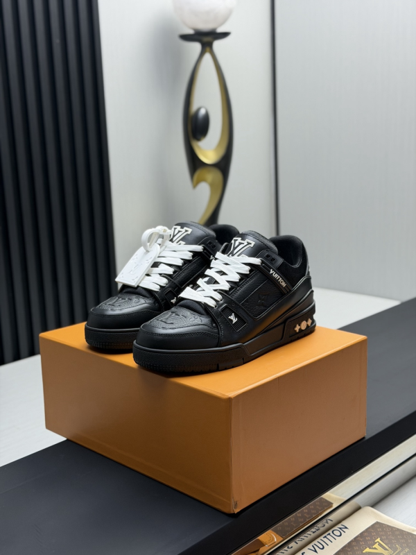 LV Classic Runway New Style Shoes image 1