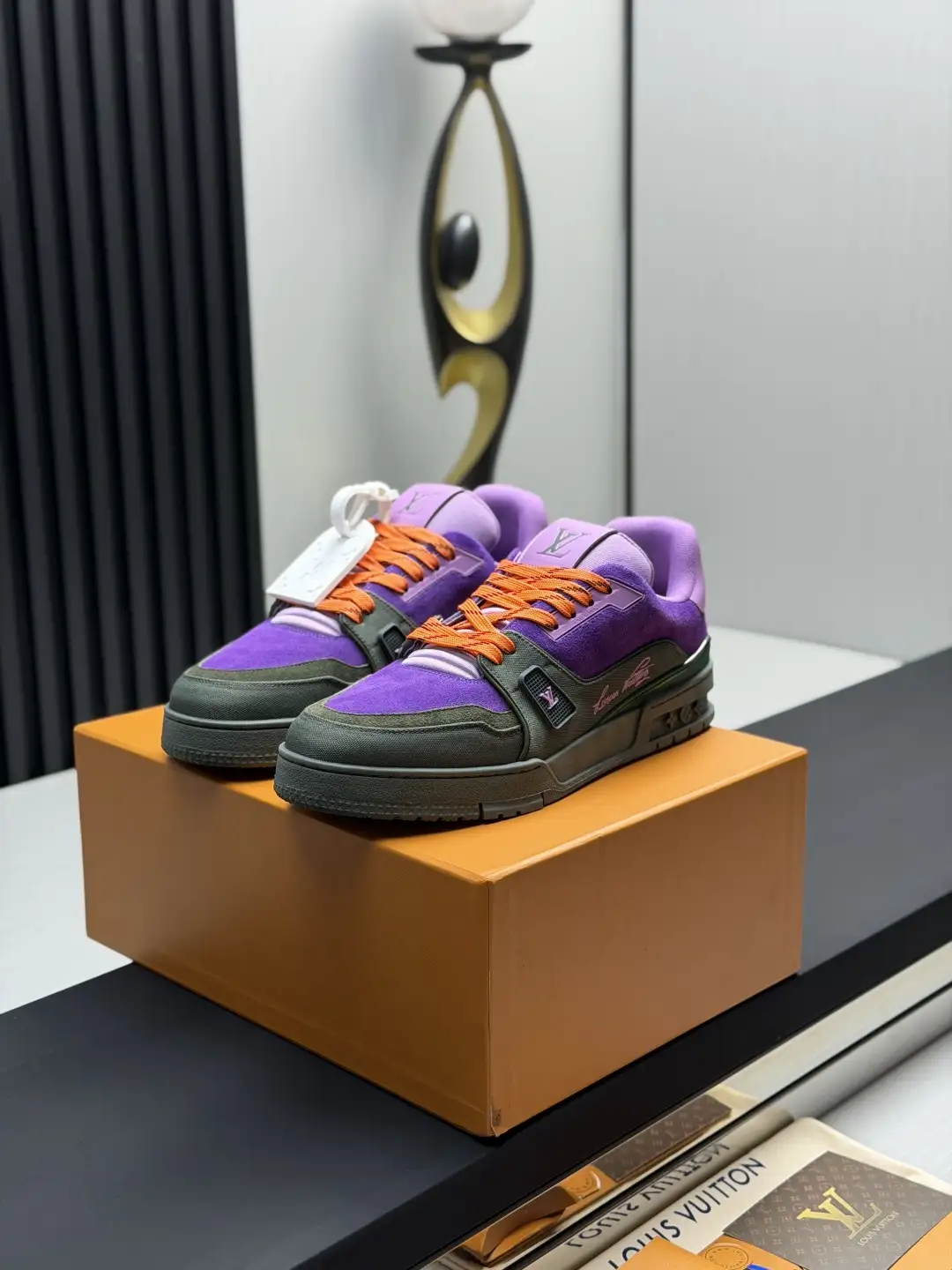 LV Louis Vuitton Classic Runway New Style Shoes image 1