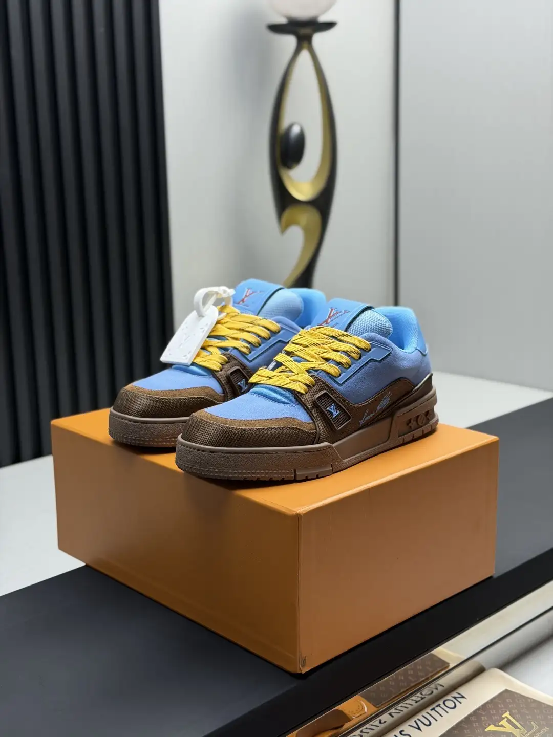 LV Classic Runway New Style Top Quality Shoes image 1