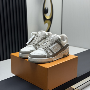 LV Classic Runway New Style Shoes image 1