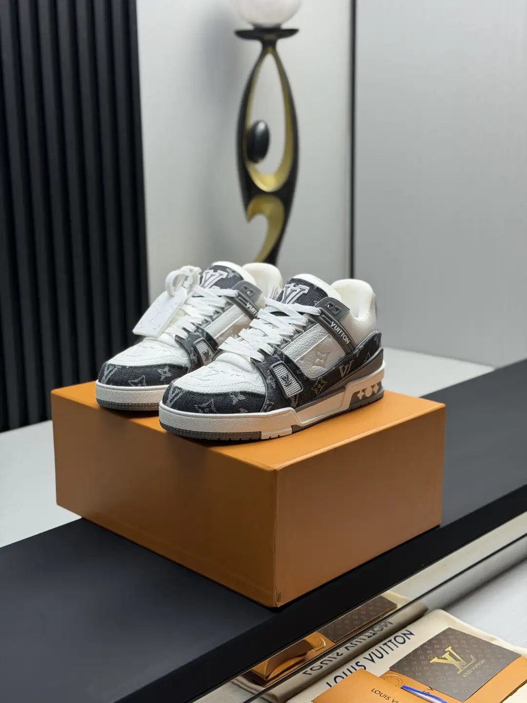 LV Classic Runway New Style Top Version Shoes image 1
