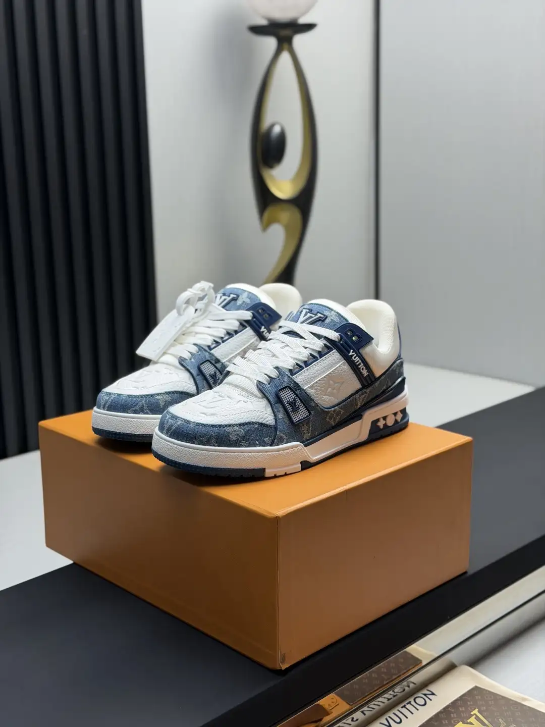 LV Louis Vuitton Classic Runway New Style Shoes image 1