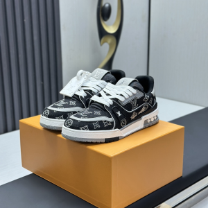 LV Louis Vuitton Classic Runway New Style Hollow Glue Craft Shoes image 1