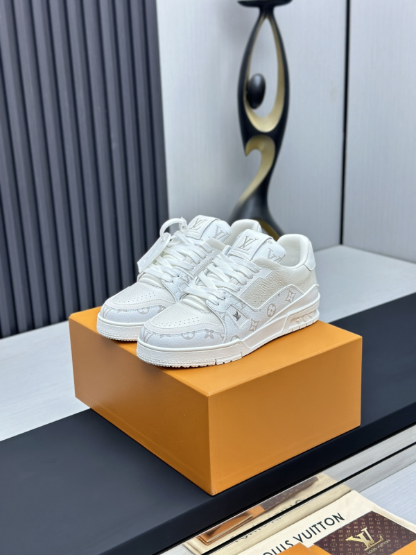 LV Louis Vuitton Classic Runway New Style Shoes image 1
