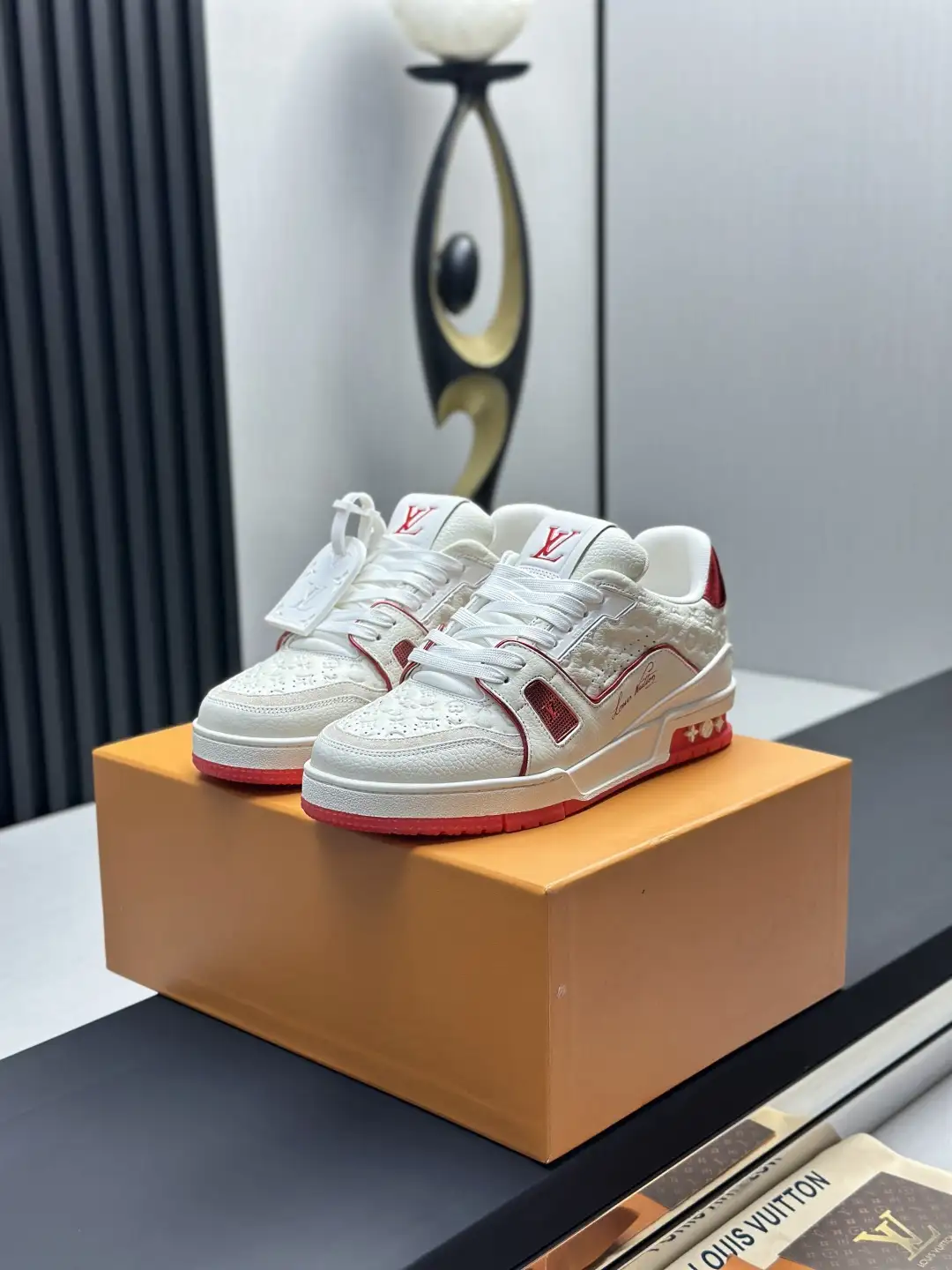 LV Classic Runway New Style Shoes image 1