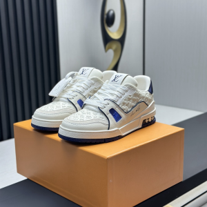 LV Louis Vuitton Classic Runway New Style Shoes image 1