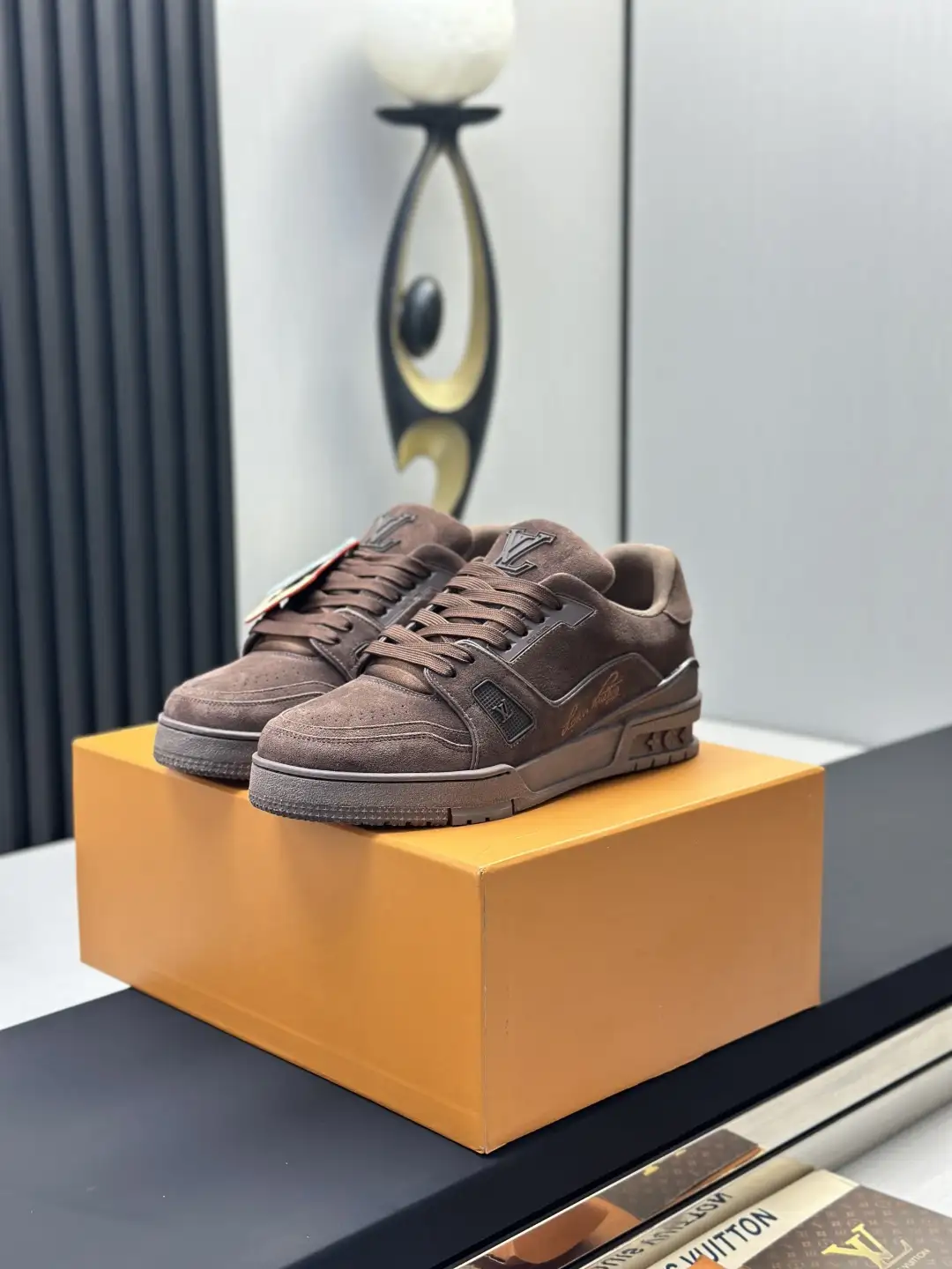 LV Louis Vuitton Classic Runway New Style Hollow Glue Craft Shoes image 1