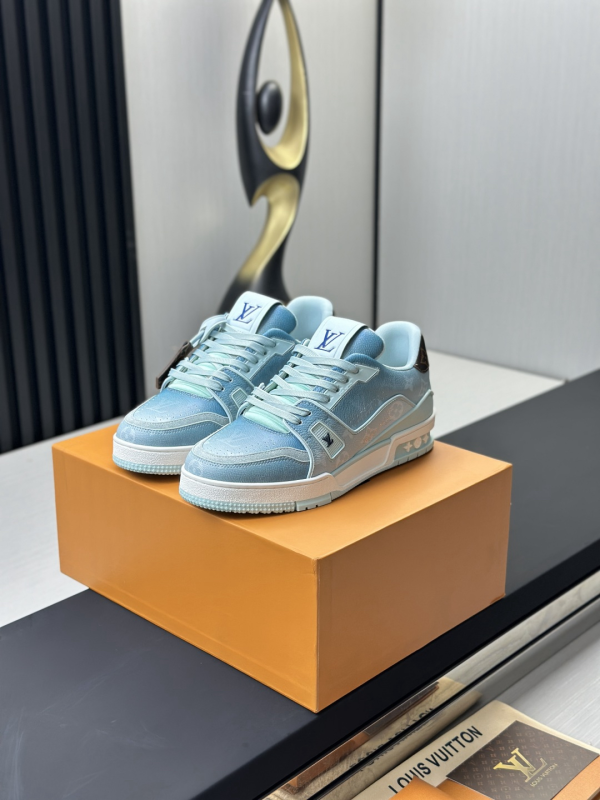 LV Louis Vuitton Classic Runway New Style Shoes image 1