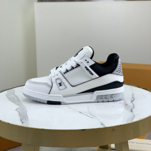 Classic Trendy Couple Sneakers with TPU Sole, 4 Colors image 1