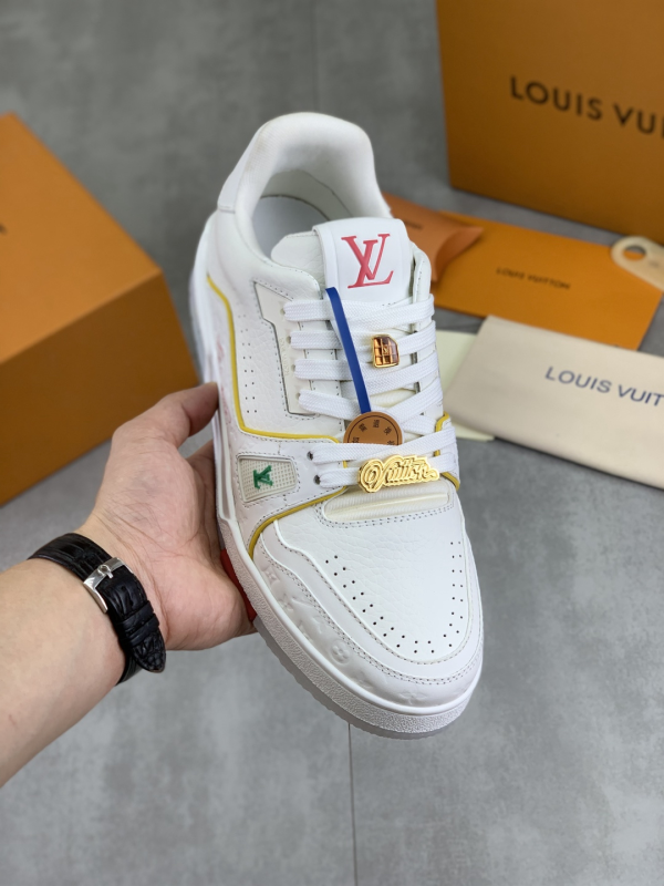 Premium Classic Trendy Shoes in Three Colors Sizes 38-45 image 1