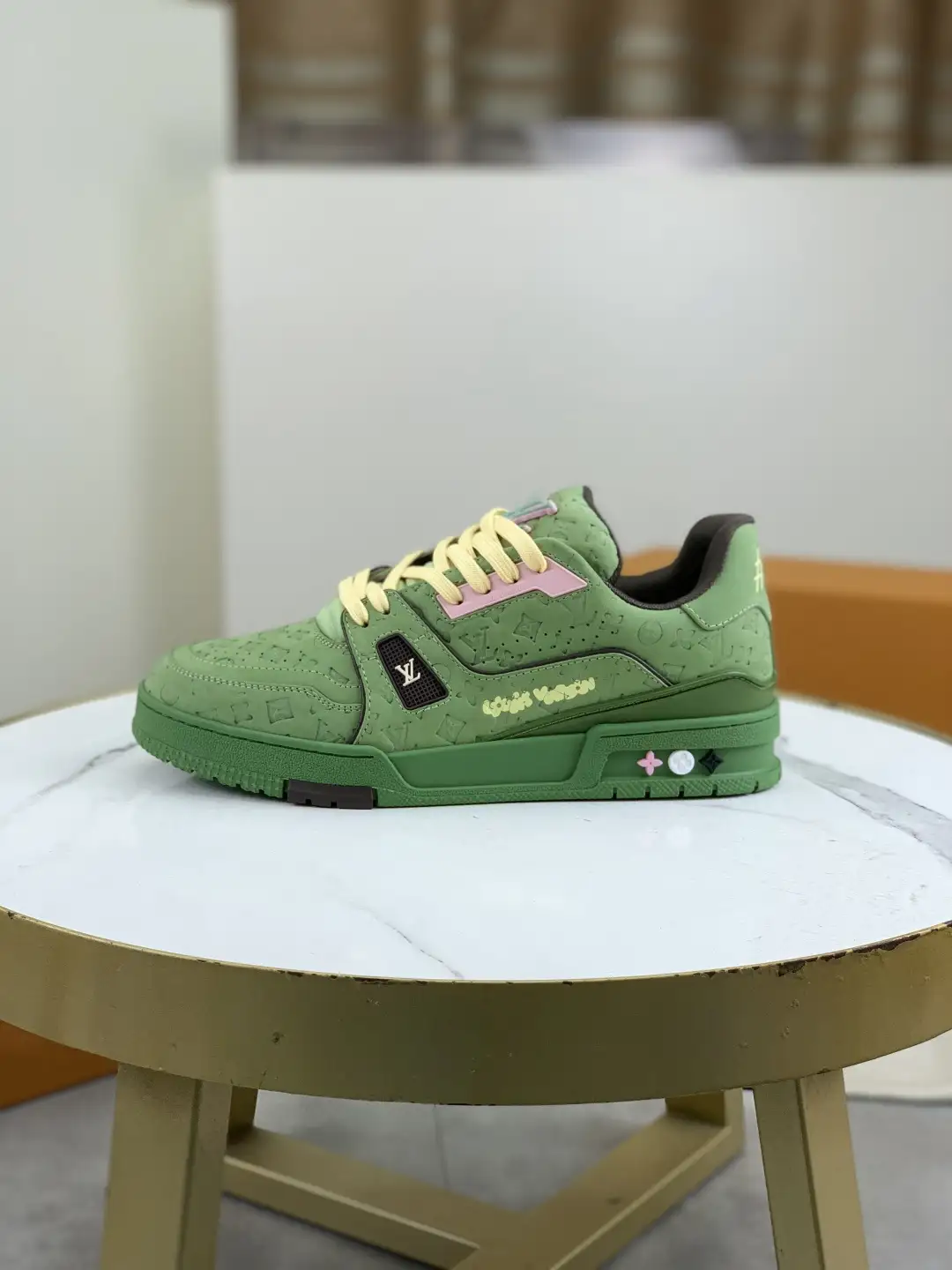 Classic Trendy Unisex Casual Shoes image 1